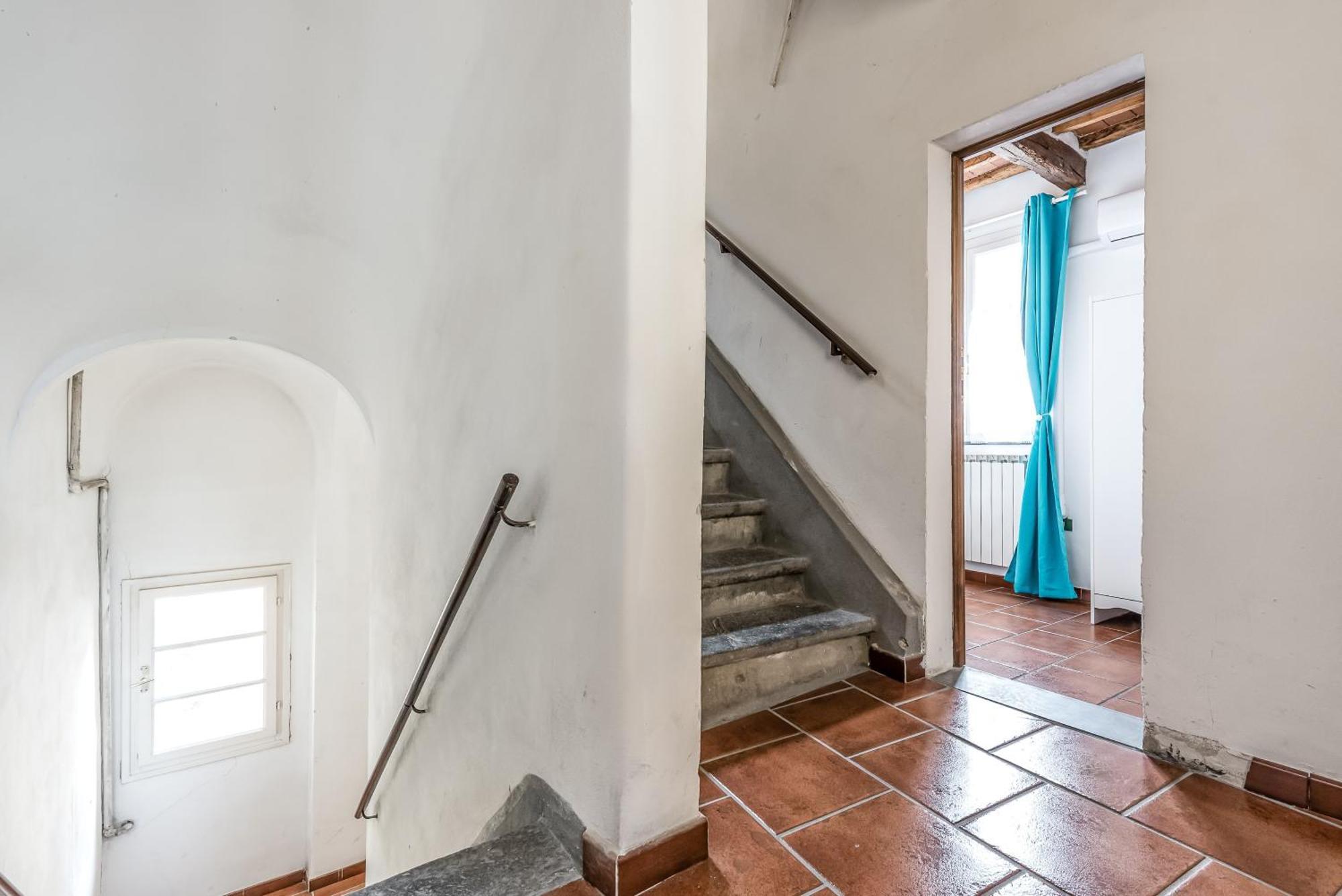 Appartamento Hostly-maison L'arancio-large House Near The Tower
